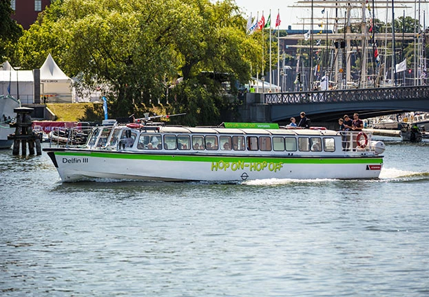 bus tour stockholm Historic Canal Tour