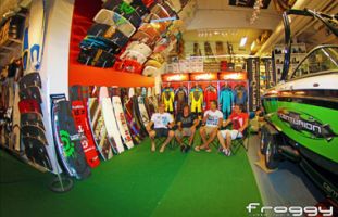 wakeboard klasser stockholm Froggy Vattensport Stockholm